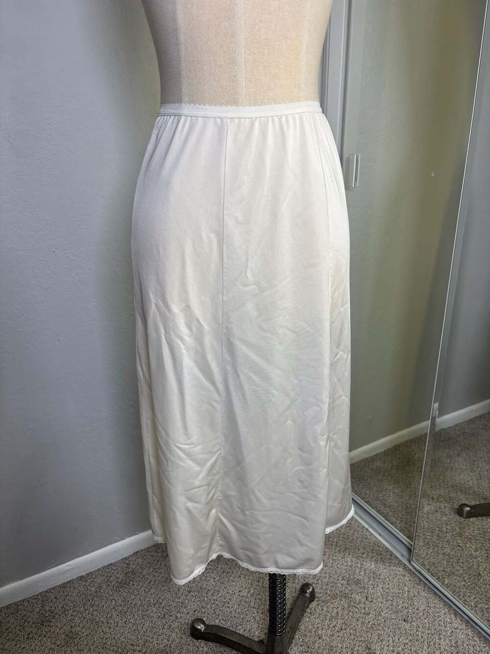 Shadowline Half Slip Size Small MS Vintage White Nylon Lace Trim
